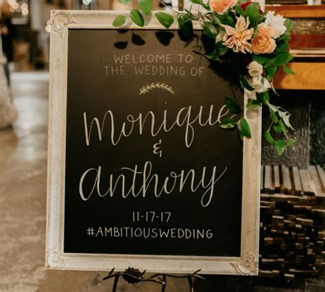 Chalkboard Welcome Sign 🖤 | Chalkboard welcome signs, Welcome sign, Wedding