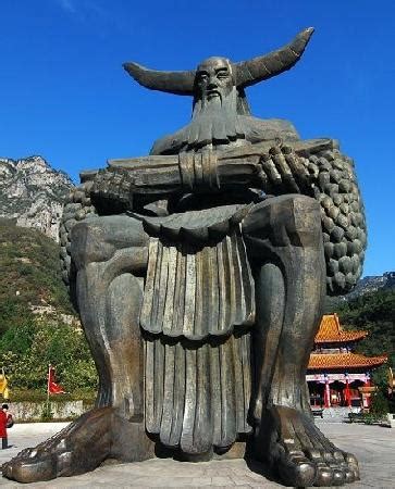 Shennong Statue (Zhuzhou) : 2020 Ce qu'il faut savoir pour votre visite - Tripadvisor