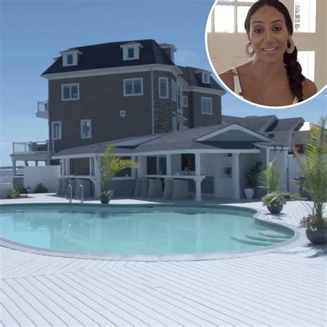 RHONJ ’s Melissa Gorga Gives Exclusive Home Tour of Jersey Shore Mansion