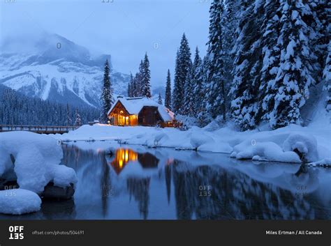 Emerald Lake Lodge in Winter, Yoho National Park, British Columbia ...