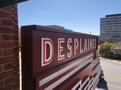 Restored art deco Des Plaines Theatre reopens as music venue