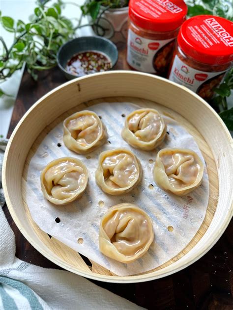 steamed kimchi mandu (Korean kimchi dumplings) - smelly lunchbox