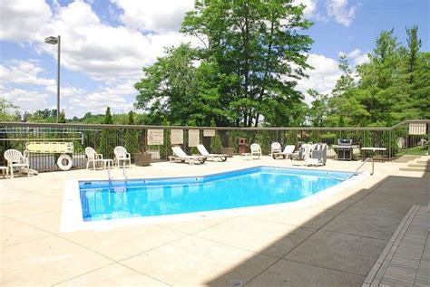 Hampton Inn Bloomington Pool Pictures & Reviews - Tripadvisor