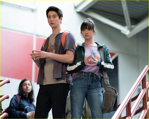 Peyton Elizabeth Lee, Milo Manheim & Blake Draper Star In 'Prom Pact' Trailer - Watch Now ...