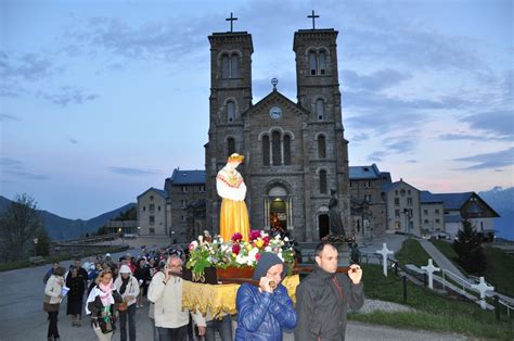 Orbis Catholicus Secundus: Nightly Procession at La Salette Shrine in France