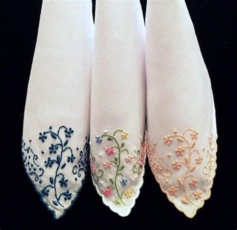 Handkerchief Embroidery, Embroidery Napkins, Floral Embroidery Patterns ...