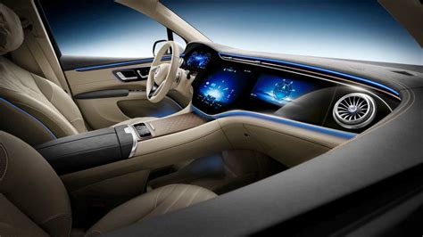 Take a look at the Mercedes-Benz 2023 EQS SUV and its 56-inch ...