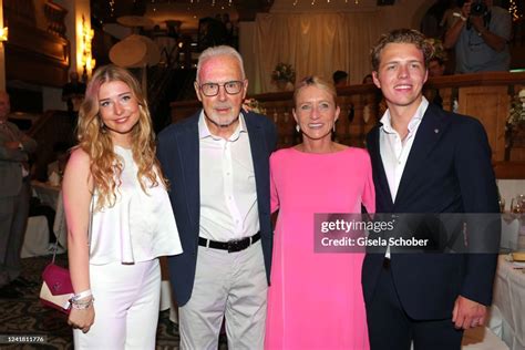 Franz Beckenbauer and his wife Heidi Beckenbauer, daughter Francesca... Nachrichtenfoto - Getty ...