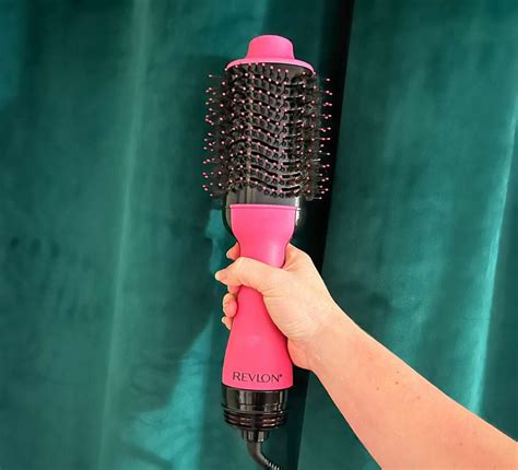 Review: The Revlon One-Step Hot Air Brush Gave My Hair Serious Lift | lupon.gov.ph