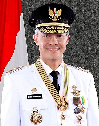 Profil Ganjar Pranowo, Sosok Calon Presiden 2024 – Rakcer.ID