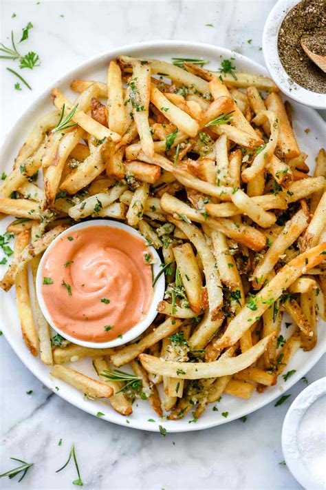 Killer Garlic Fries with Rosemary - Relish