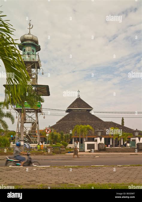 Masjid Agung (Great Mosque), Demak, Java, Indonesia Stock Photo - Alamy