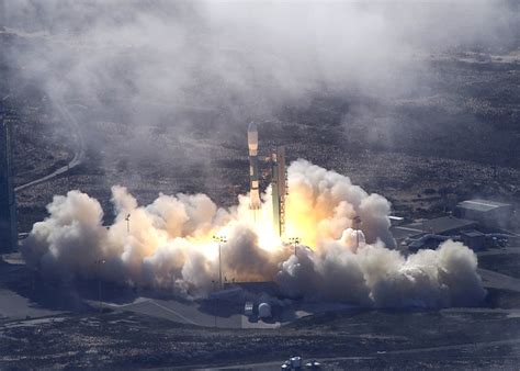 Vandenberg successfully launches Delta II > Air Force > Article Display