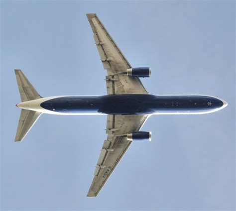 Airlines Taking Off Free Stock Photo - Public Domain Pictures