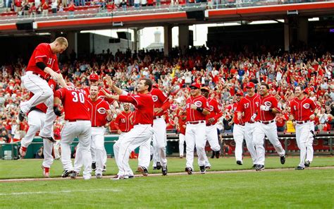 64+ Cincinnati Reds Screensaver and Wallpaper