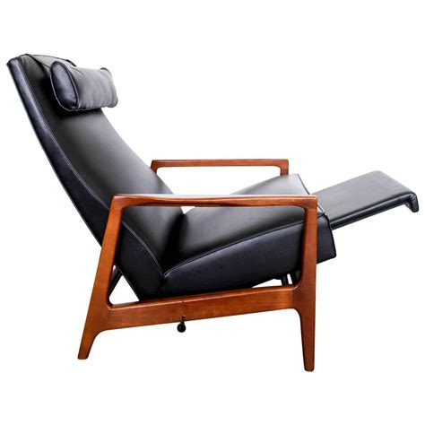 Stunning Leather Black Mid-Century Reclining Danish Lounge Chair at 1stdibs