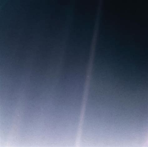 Iconic ‘pale blue dot’ photo – Carl Sagan’s idea – turns 30 | Cornell Chronicle