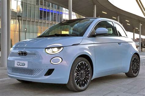 Burlappcar: More info/Pix on the new Fiat 500 EV/Electric/e/Non Gas