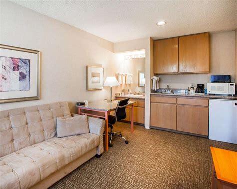 Comfort Inn Kirkland, WA - See Discounts