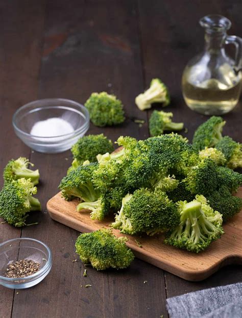 Roasted Broccoli - The Kitchen Magpie