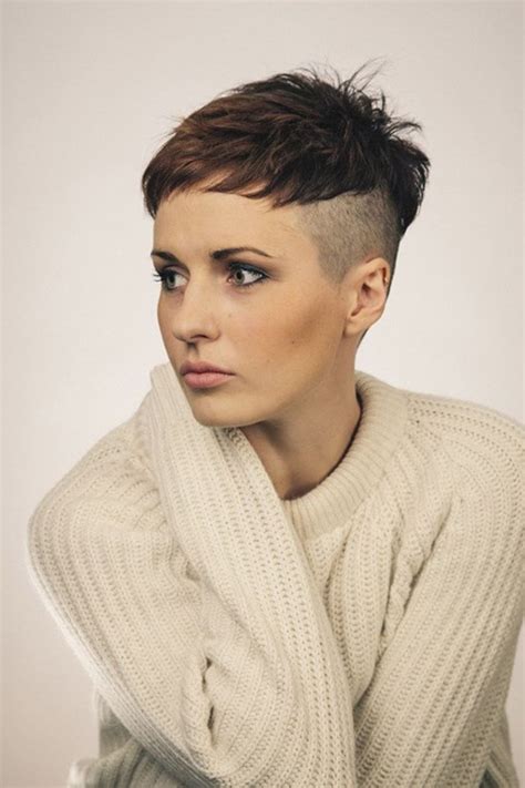 40 Beautiful Bald Women Styles to get inspired with