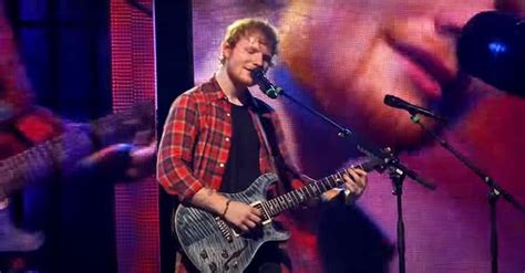 What Guitar Does Ed Sheeran Use? 5 Revealed - Guitar Aficionado