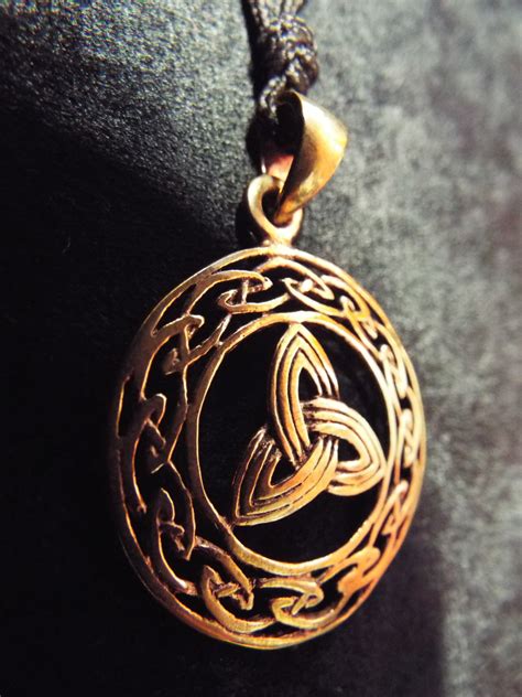 Copper Triquetra Pendant Celtic Handmade Jewelry