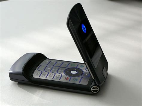 Motorola RAZR - Neueinstieg als faltbares Smartphone - Deskmodder.de