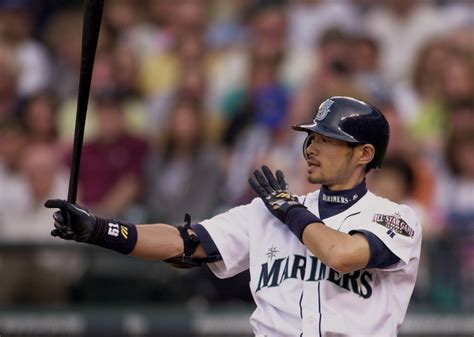 Report: Injury-ravaged Mariners to bring back Ichiro