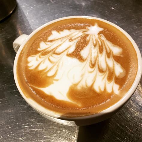 Christmas tree latte art - the perfect topping on your espresso for ...