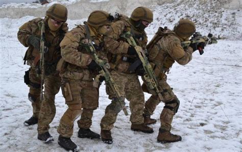 Ukrainian special forces improve combat skills in training | UNIAN