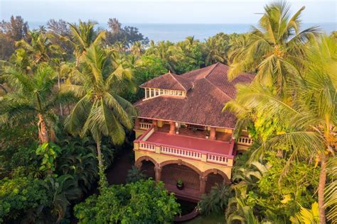 GOA - Exceptional 6 bedrooms mansion facing the beach for sale - THE WATERFRONT PROPERTY