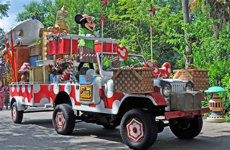 Disney Parade Vehicles | Disney Parade Vehicles | Volo Museum