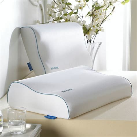 Isotonic® Iso-Cool® Memory Foam Contour Pillow