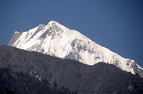 12 Annapurna II Close Up From The Trail After Bagerchap On The ...