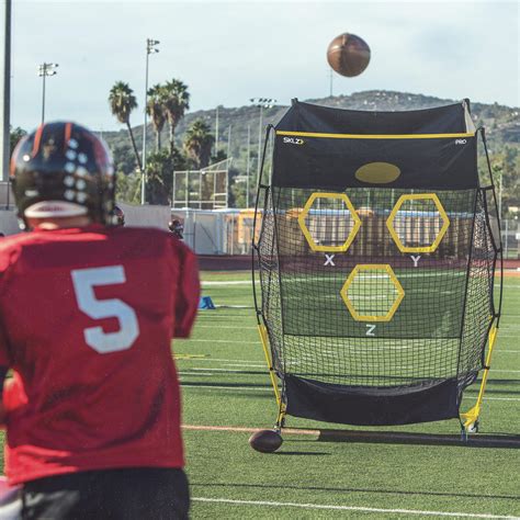 SKLZ QB Trainer Pro - Portable Passing Trainer for American Football ...