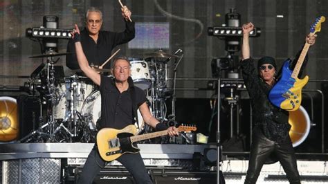 Watch: Bruce Springsteen Falls On Stage While Performing In Amsterdam ...