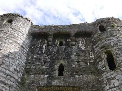 Kidwelly Castle (Kidwelly) - Visitor Information & Reviews