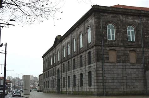 Alfândega Nova do Porto - Invicta de Azul e Branco