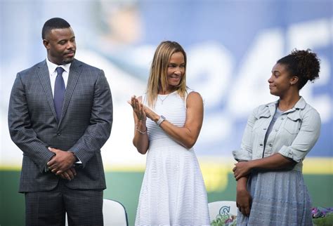 Photos: Mariners retire No. 24 in tribute to Ken Griffey Jr. | The Seattle Times