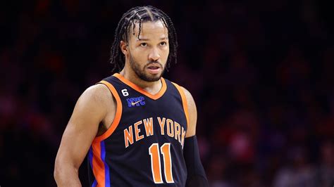 Jalen Brunson (sore foot) misses second straight game for Knicks - ABC7 New York