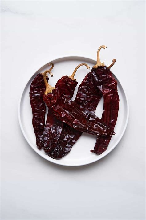 Guajillo Peppers (The Ultimate Guide)