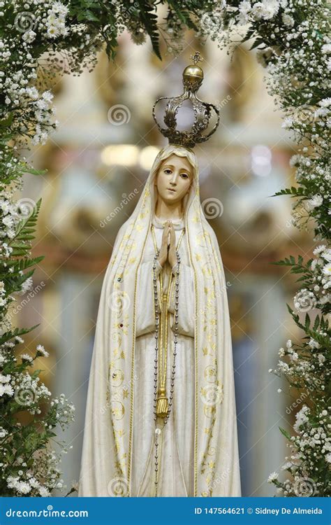 Our Lady Of Fatima / Our Lady Of Fatima Satue Ho Chi Minh City Vietnam Stock Photo Alamy | wvf-bwni2