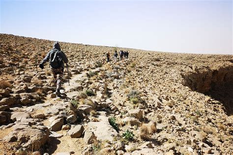 Wadi Adventure - Trip - Tiwi to wadi bani Khalid Hiking