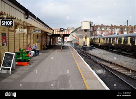 Paignton Station High Resolution Stock Photography and Images - Alamy