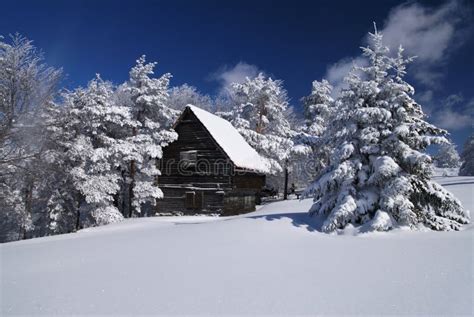 Mountain house in snow stock image. Image of cabin, landscape - 7237721