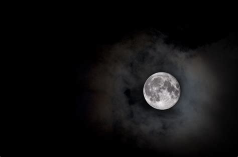 The Wolf Moon of 2010. | Wolf Moon - January. Amid the cold … | Flickr