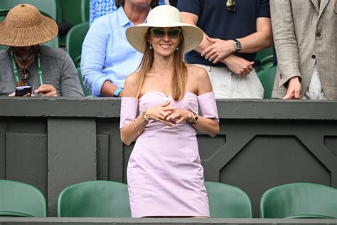 Novak Djokovic’s Wife Jelena Pops in Pink Minidress at Wimbledon 2023 – Footwear News