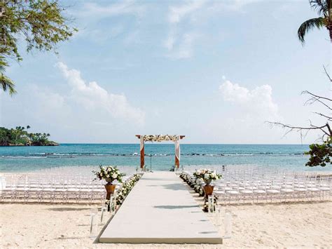 A Beach Wedding in the Dominican Republic for 320 Guests