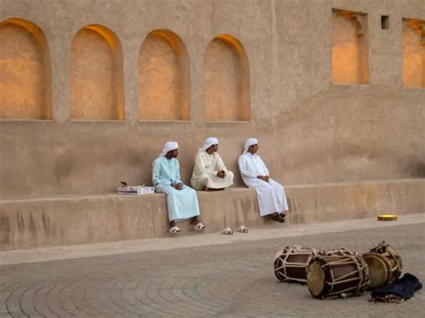 UAE National Dress - Men, Boys, Women, Girls - United Arab Emirates